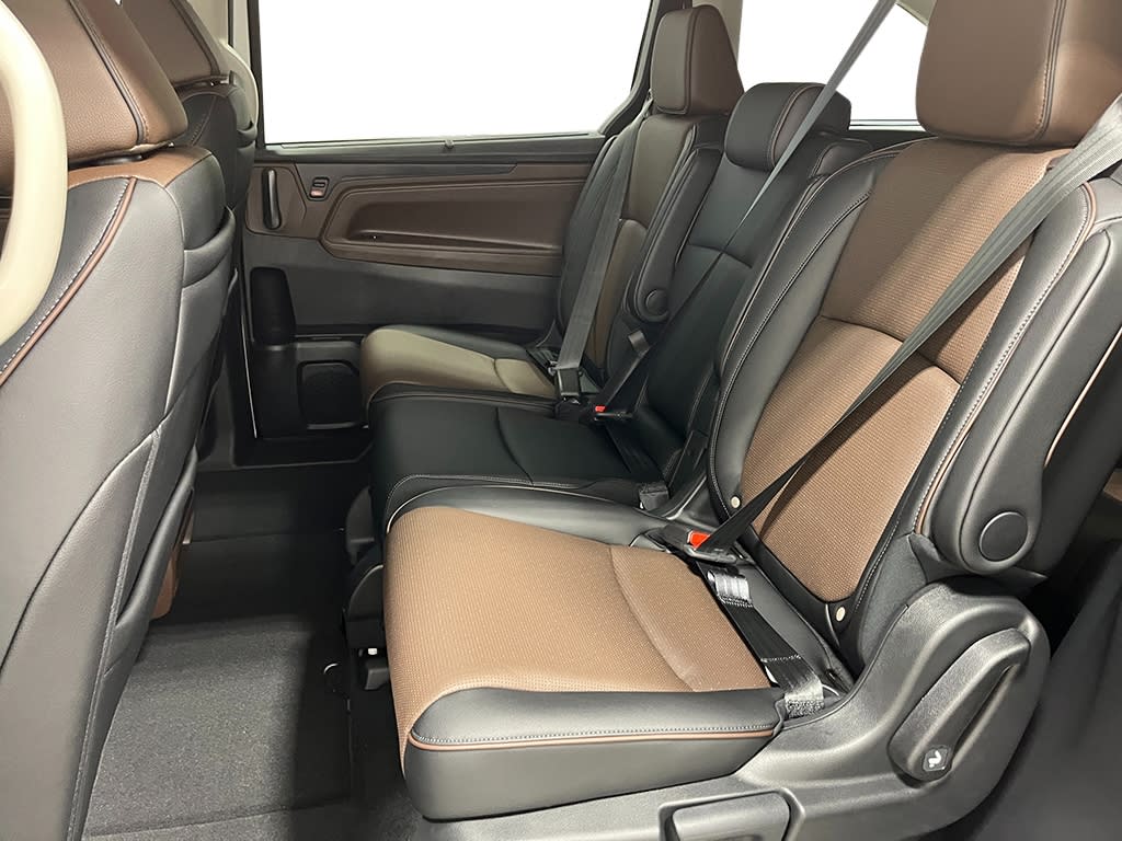 Thumbnail: 2027 Honda Odyssey - 12