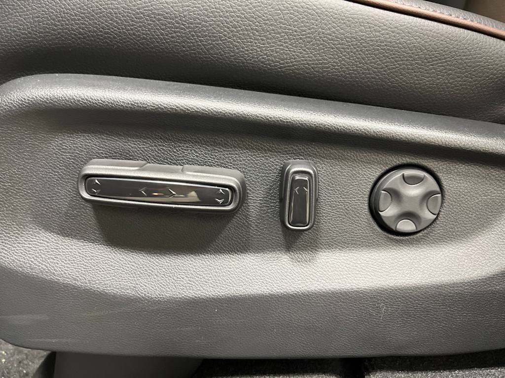 Thumbnail: 2027 Honda Odyssey - 19