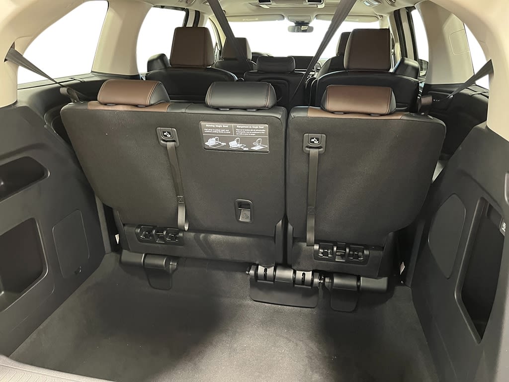Thumbnail: 2027 Honda Odyssey - 26