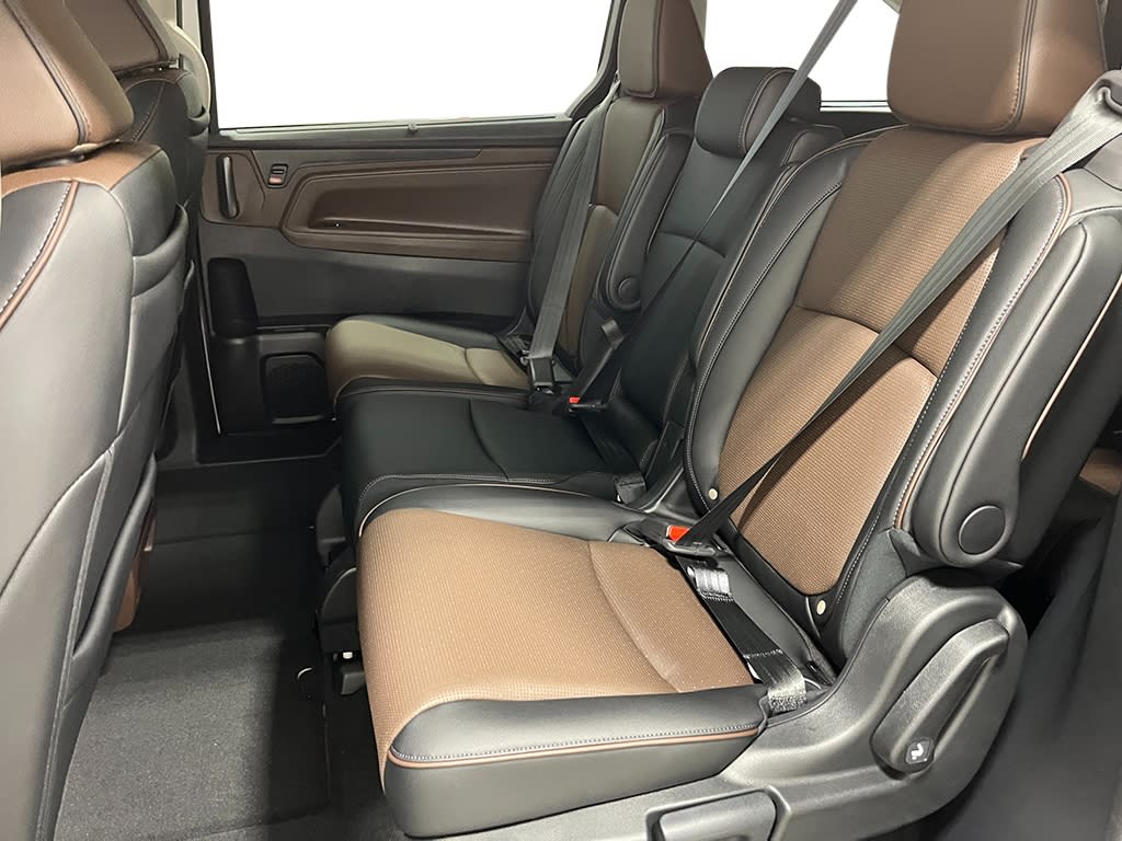 Thumbnail: 2027 Honda Odyssey - 12