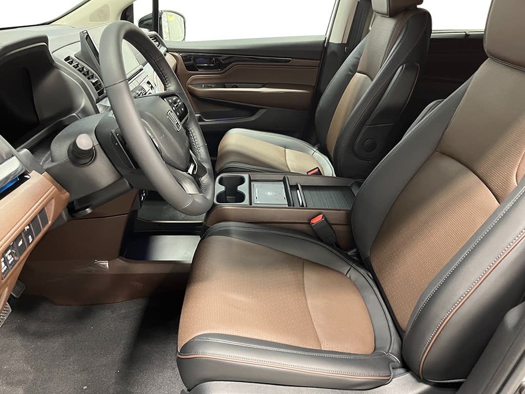 Thumbnail: 2027 Honda Odyssey - 10