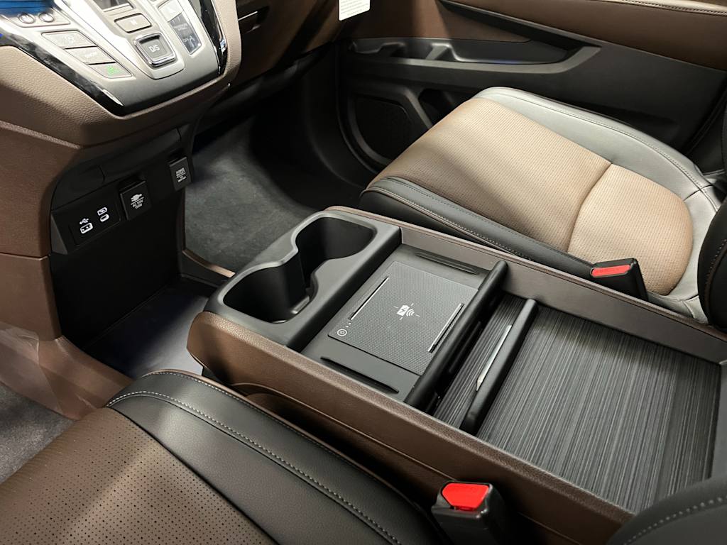 Thumbnail: 2027 Honda Odyssey - 14