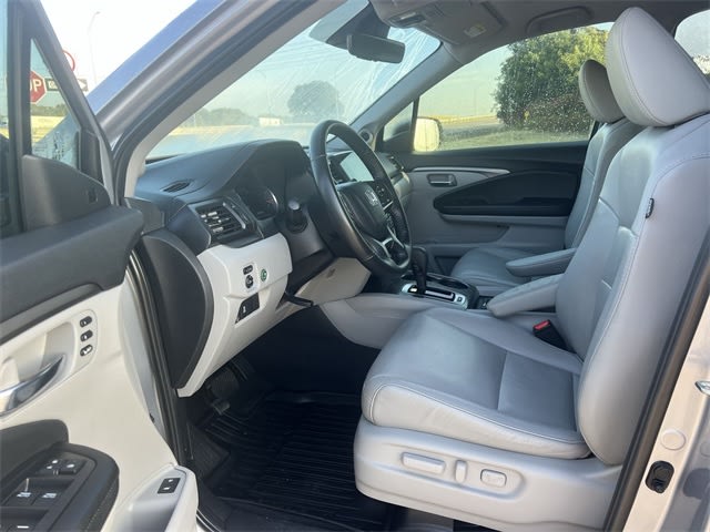 Thumbnail: 2020 Honda Pilot - 11