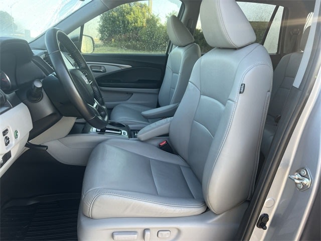 Thumbnail: 2020 Honda Pilot - 12