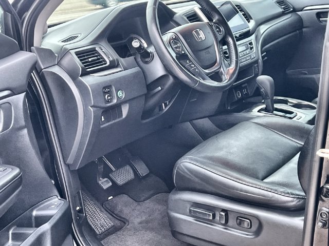 Thumbnail: 2016 Honda Pilot - 11