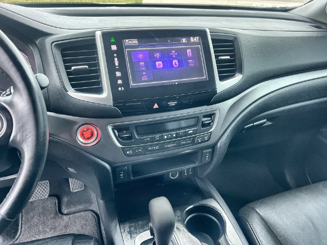 Thumbnail: 2016 Honda Pilot - 14