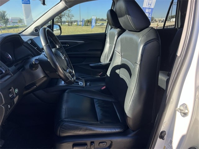 Thumbnail: 2019 Honda Pilot - 11