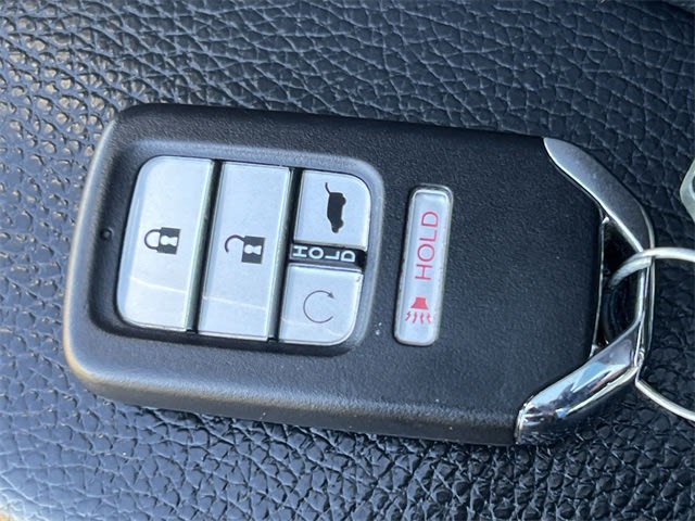 Thumbnail: 2019 Honda Pilot - 18