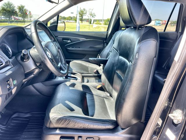 Thumbnail: 2017 Honda Pilot - 12