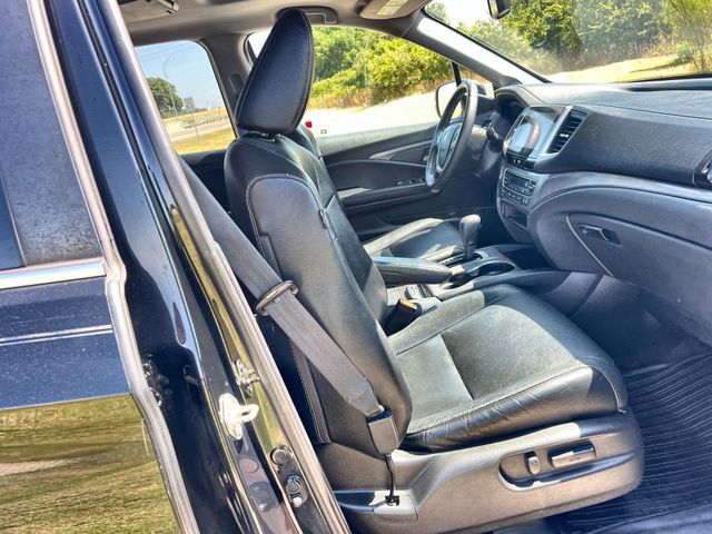 Thumbnail: 2017 Honda Pilot - 20