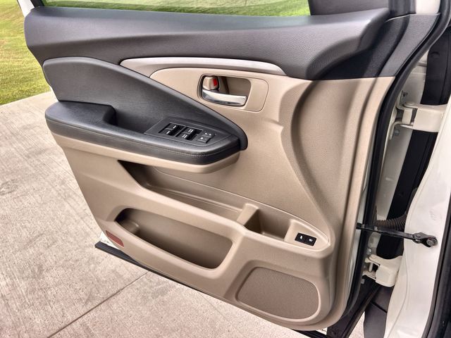 Thumbnail: 2016 Honda Pilot - 30
