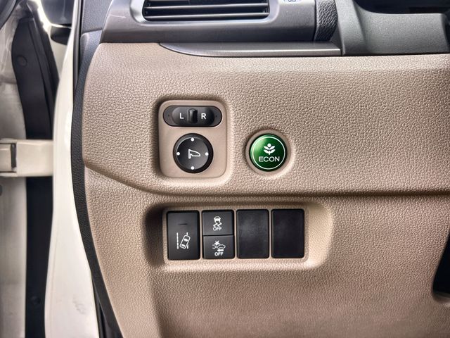 Thumbnail: 2016 Honda Pilot - 29