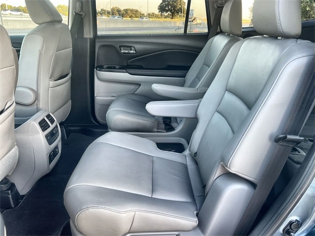 Thumbnail: 2019 Honda Pilot - 13