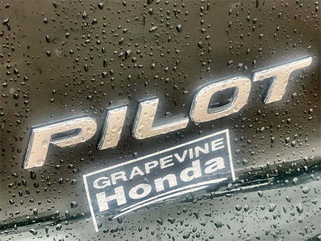 Thumbnail: 2017 Honda Pilot - 7