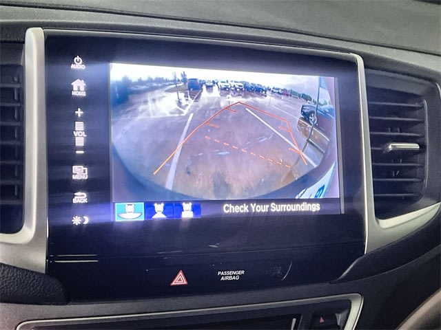 Thumbnail: 2017 Honda Pilot - 26