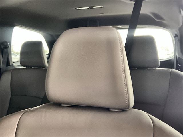 Thumbnail: 2017 Honda Pilot - 25