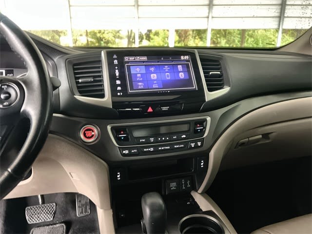 Thumbnail: 2017 Honda Pilot - 15