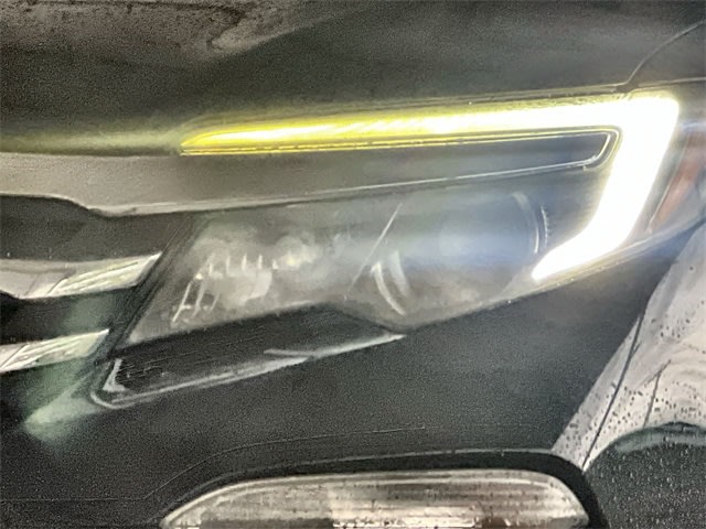 Thumbnail: 2017 Honda Pilot - 24