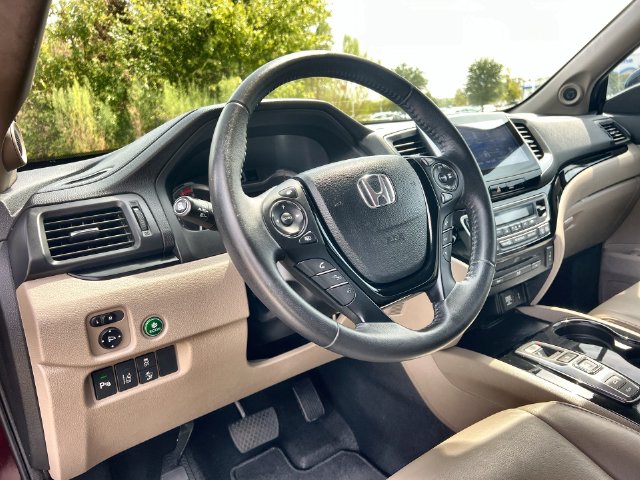 Thumbnail: 2017 Honda Pilot - 2