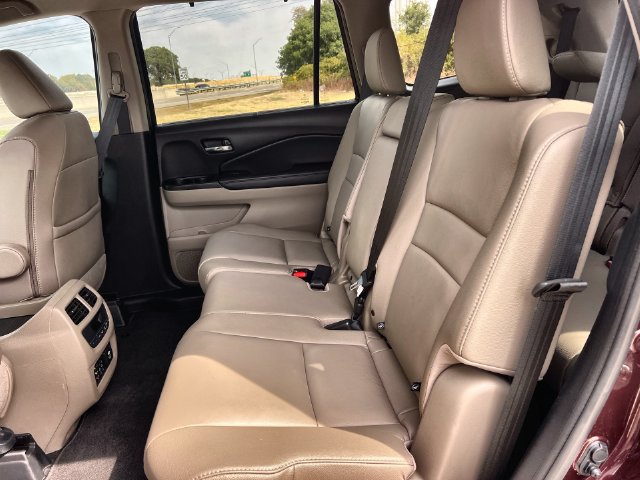 Thumbnail: 2017 Honda Pilot - 13