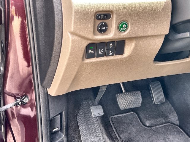 Thumbnail: 2017 Honda Pilot - 29