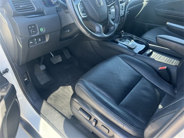 2020 Honda Passport Elite 11