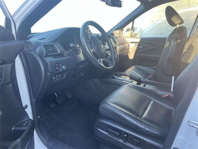 Thumbnail: 2020 Honda Passport - 2