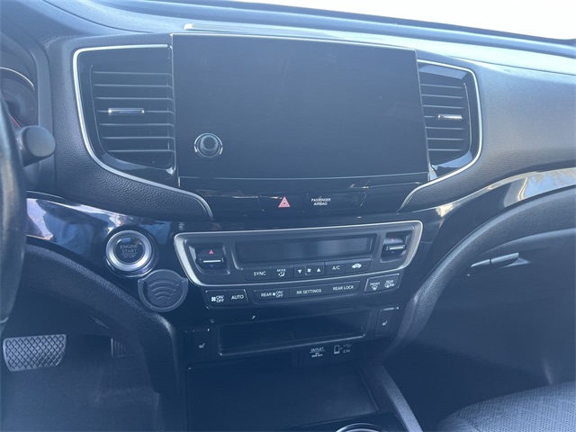 Thumbnail: 2020 Honda Passport - 14