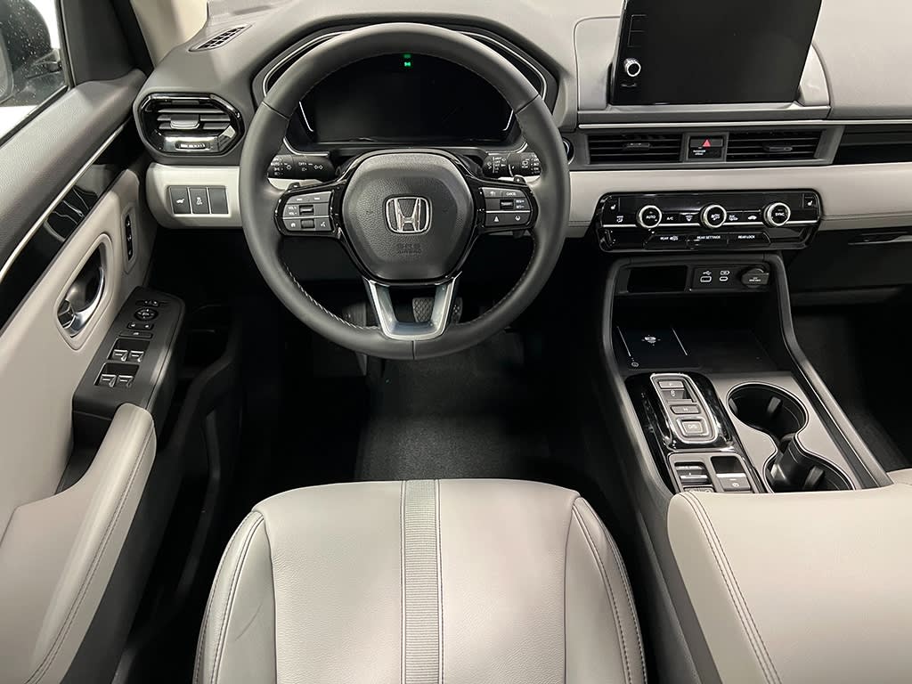 Thumbnail: 2025 Honda Pilot - 2