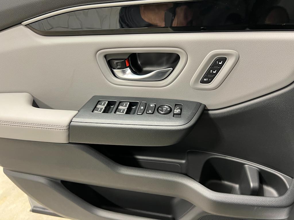 Thumbnail: 2025 Honda Pilot - 22