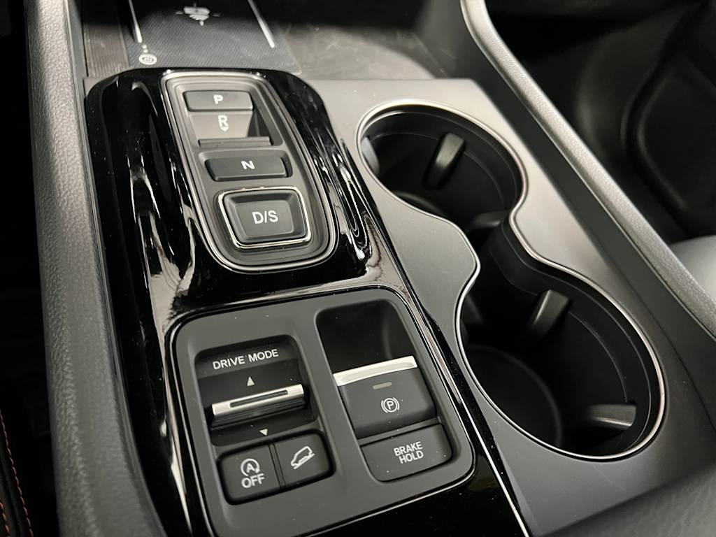 Thumbnail: 2025 Honda Pilot - 15