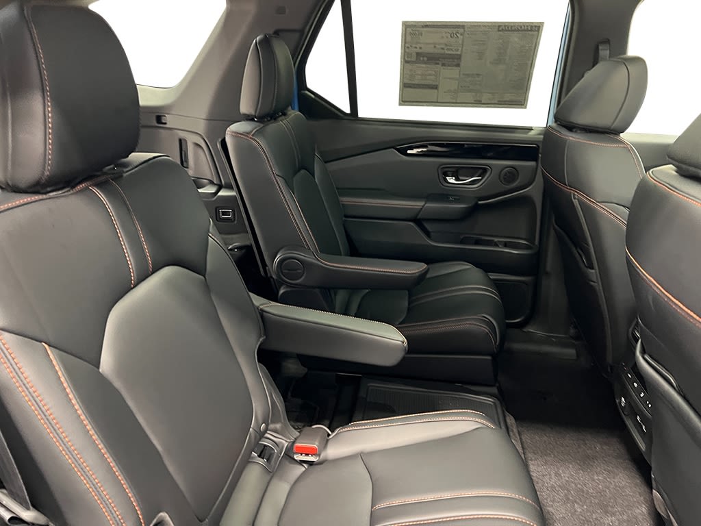 Thumbnail: 2025 Honda Pilot - 39