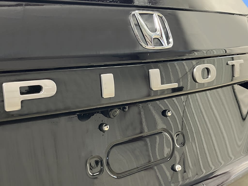 Thumbnail: 2026 Honda Pilot - 17
