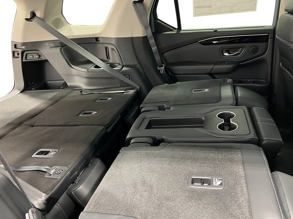 Thumbnail: 2025 Honda Pilot - 38