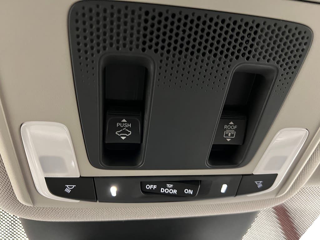 Thumbnail: 2025 Honda Pilot - 15