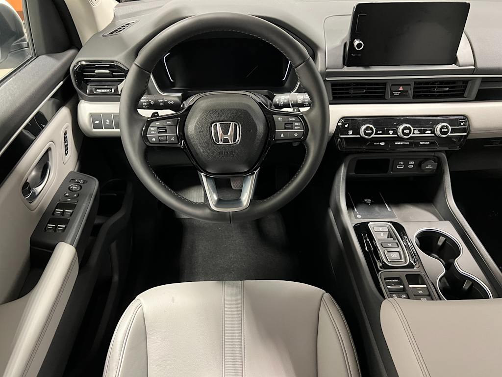 Thumbnail: 2025 Honda Pilot - 2