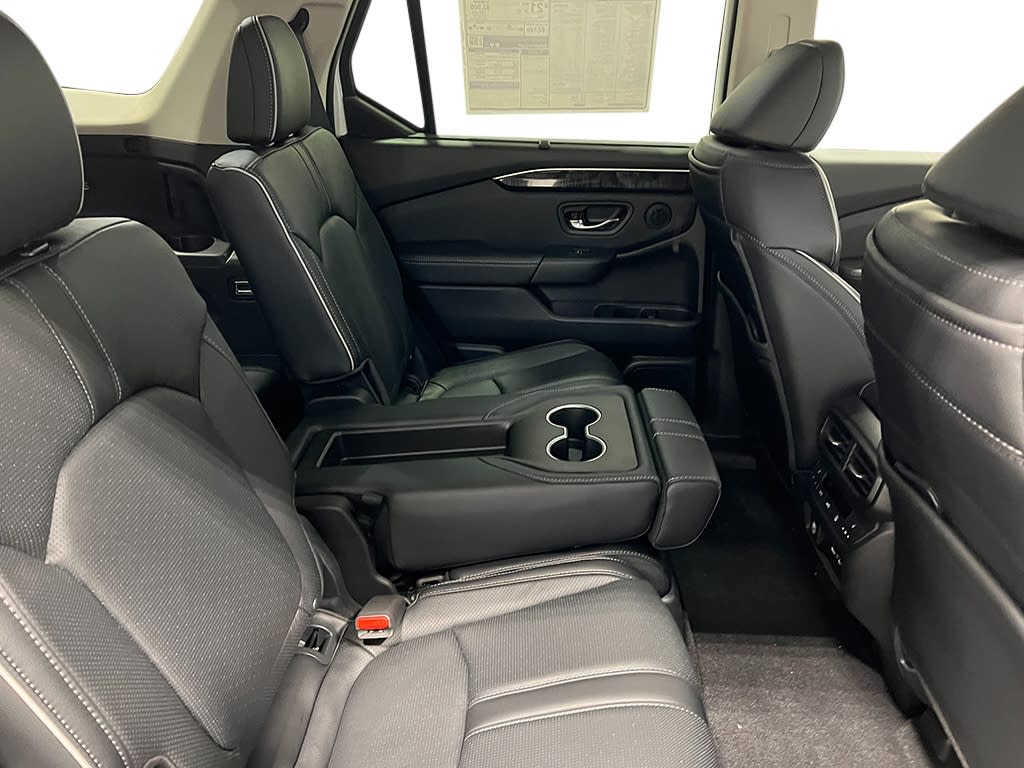 Thumbnail: 2025 Honda Pilot - 40