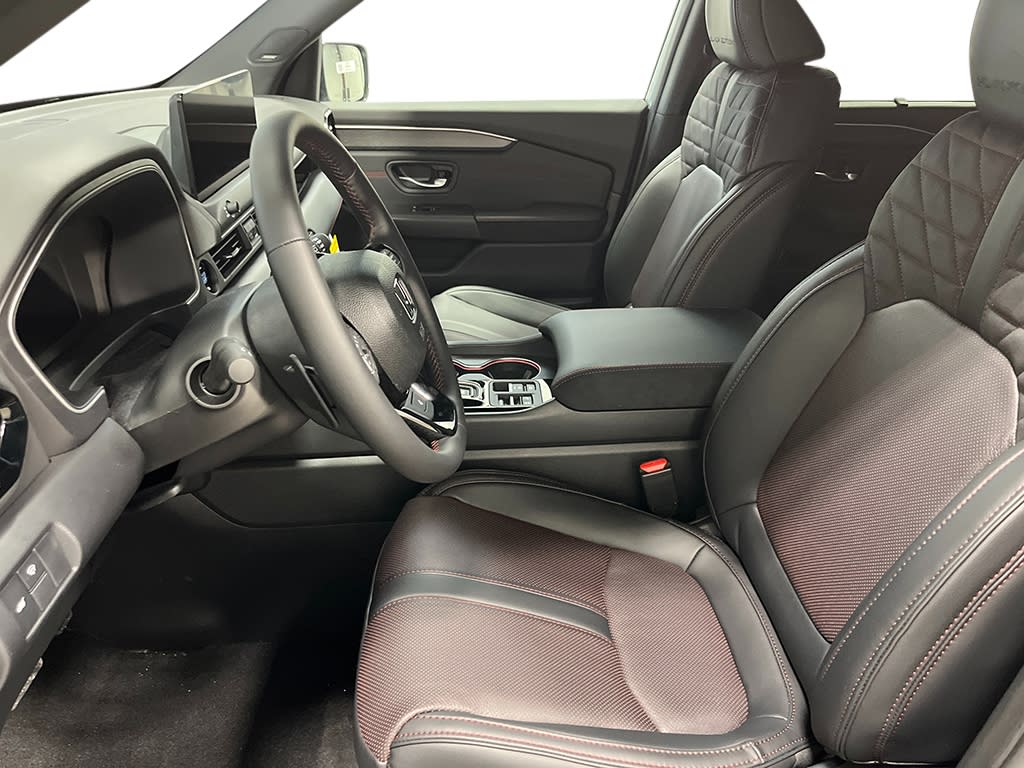 Thumbnail: 2026 Honda Pilot - 9