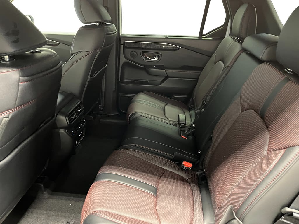 Thumbnail: 2025 Honda Pilot - 13