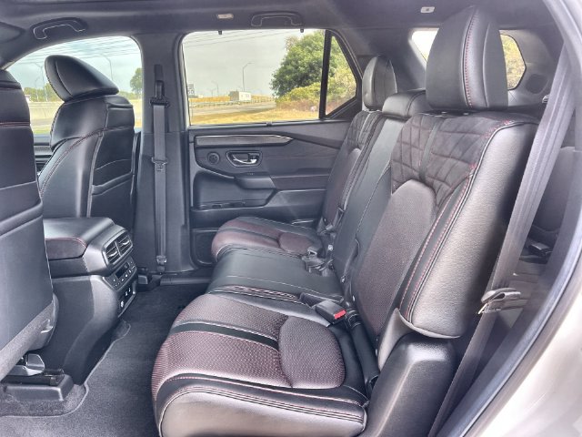 Thumbnail: 2026 Honda Pilot - 12