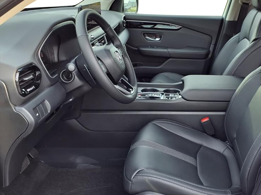 Thumbnail: 2026 Honda Pilot - 9