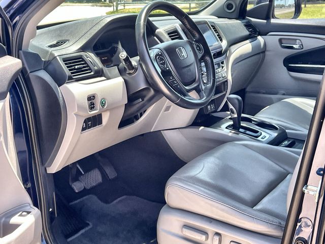 Thumbnail: 2017 Honda Ridgeline - 11