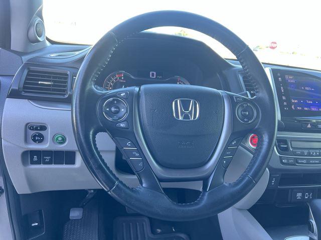 Thumbnail: 2017 Honda Ridgeline - 10