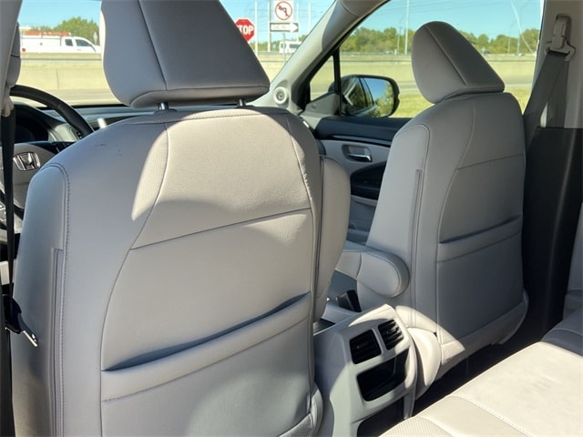 Thumbnail: 2017 Honda Ridgeline - 12