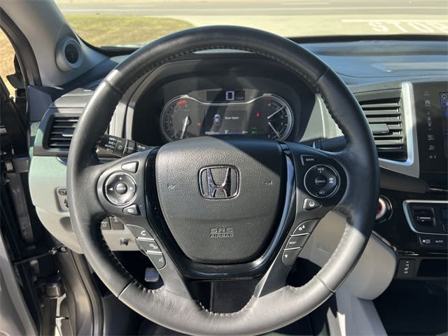 Thumbnail: 2017 Honda Ridgeline - 9