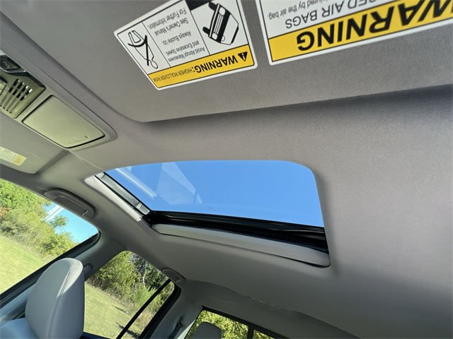 Thumbnail: 2017 Honda Ridgeline - 32