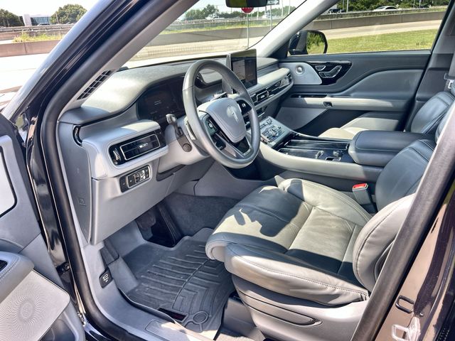 Thumbnail: 2020 Lincoln Aviator - 11