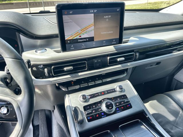Thumbnail: 2020 Lincoln Aviator - 14