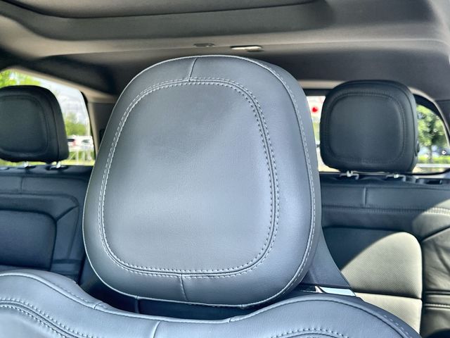 Thumbnail: 2020 Lincoln Aviator - 25