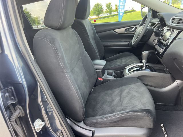 Thumbnail: 2015 Nissan Rogue - 21